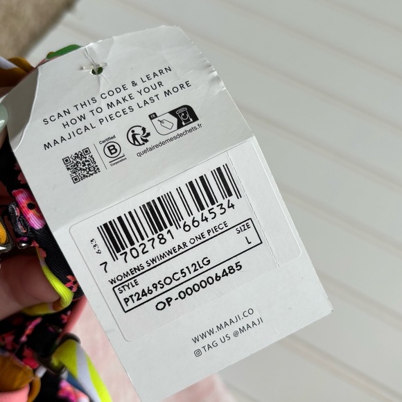 Maaji | Women's Floral Cheeky One Piece Bathing Suit Size Large NWT Beach Pool - Picture 11 of 11